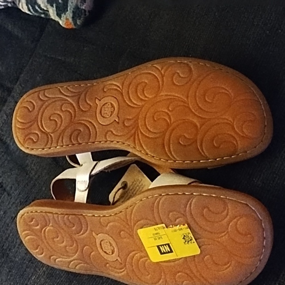 Born Inya white Leather Slingback Buckle Women's strappy Sandals Size 8M NWT OBO - Picture 5 of 9